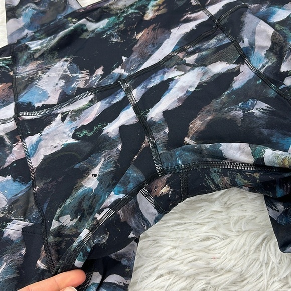 Lululemon Fast and Free Tight II 25" *Non-Reflective Nulux Glacier Camo Starligh - Picture 2 of 7